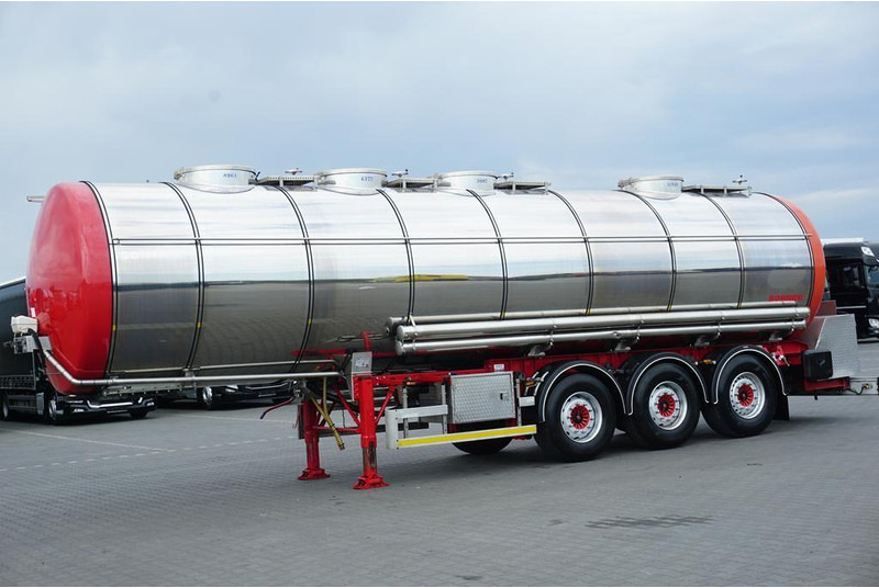 Wielton SOMMER / CYSTERNA SPOZYWCZA / 28 374 LITRÓW / 4 KOMOROWA / WEBAS - Tsistern poolhaagis: pilt 3 Wielton SOMMER / CYSTERNA SPOZYWCZA / 28 374 LITRÓW / 4 KOMOROWA / WEBAS - Tsistern poolhaagis: pilt 3