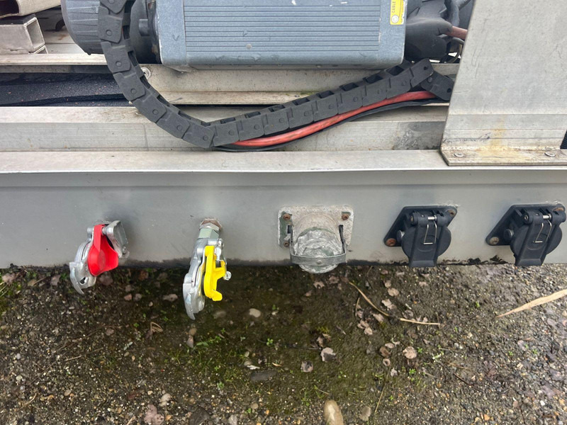 Fgs for 2 cars + winch - Treilerpoolhaagis: pilt 4 Fgs for 2 cars + winch - Treilerpoolhaagis: pilt 4