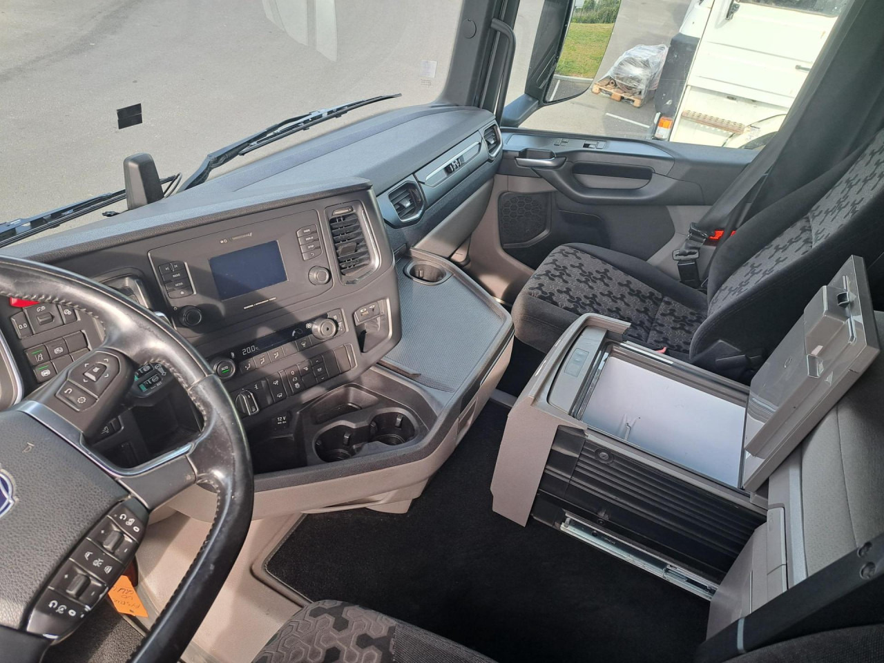 SCANIA R 500 A4x2NA - Sadulveok: pilt 2 SCANIA R 500 A4x2NA - Sadulveok: pilt 2