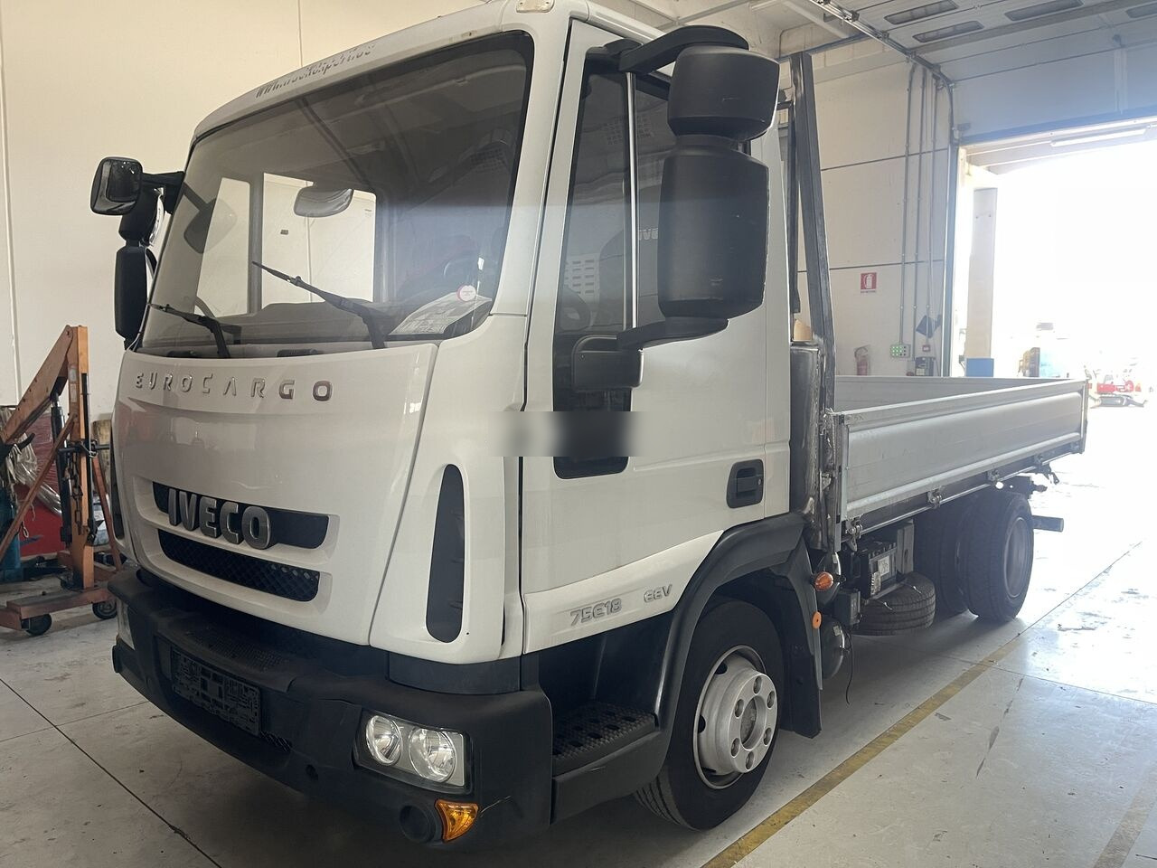 IVECO EuroCargo 75E18 - Kallurauto: pilt 2 IVECO EuroCargo 75E18 - Kallurauto: pilt 2
