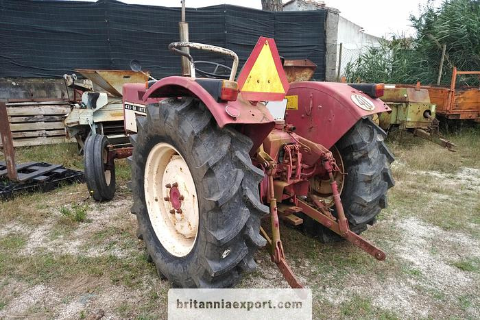 International 433 SA 4X2 | 2.5 diesel | brand new tyres | - Traktor: pilt 5 International 433 SA 4X2 | 2.5 diesel | brand new tyres | - Traktor: pilt 5
