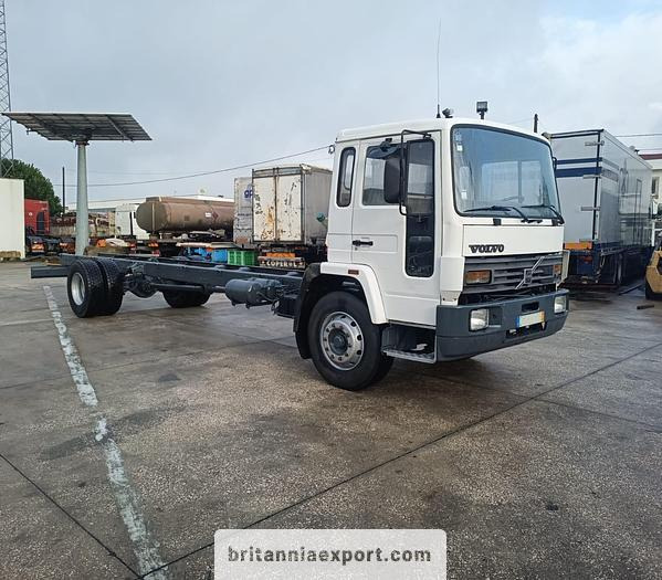 VOLVO FL619 Intercooler | Manual Pump | 19 Ton | On 10 Studs | Full Springs Suspension | - Kabiinišassiiga veoauto: pilt 1 VOLVO FL619 Intercooler | Manual Pump | 19 Ton | On 10 Studs | Full Springs Suspension | - Kabiinišassiiga veoauto: pilt 1