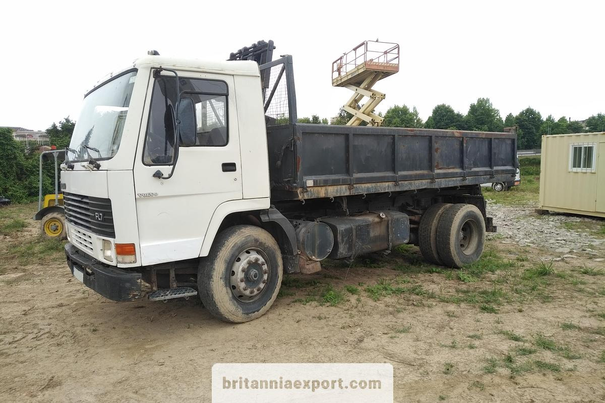 VOLVO FL7 260 HP 6 Cylinder | 19 Ton 3-Way Tipper Truck - Kallurauto: pilt 4 VOLVO FL7 260 HP 6 Cylinder | 19 Ton 3-Way Tipper Truck - Kallurauto: pilt 4