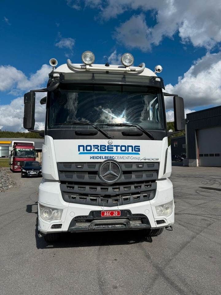 Mercedes-Benz 3251 / 9 m3 mixer + Liebher 12+4 - Autobetoonisegisti: pilt 2 Mercedes-Benz 3251 / 9 m3 mixer + Liebher 12+4 - Autobetoonisegisti: pilt 2