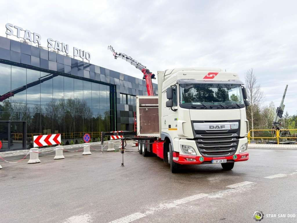 DAF XF 440 6x2 Fassi F365 FLY JIBCranePallet Grippe - Kraanaga veoauto: pilt 2 DAF XF 440 6x2 Fassi F365 FLY JIBCranePallet Grippe - Kraanaga veoauto: pilt 2