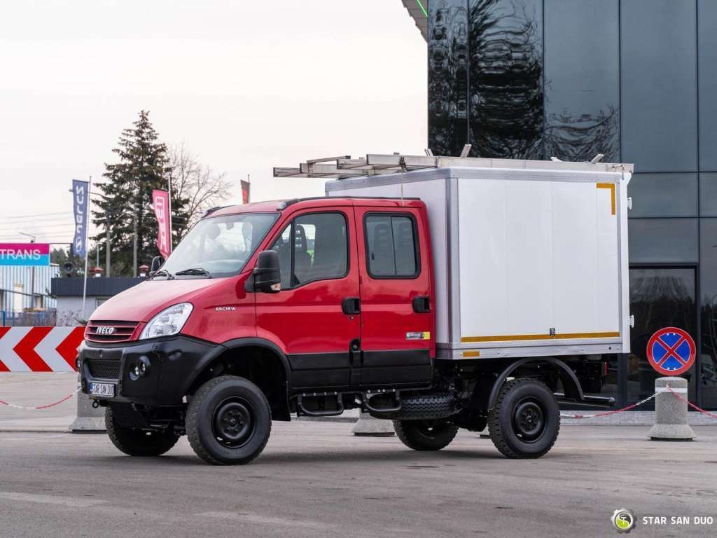 Iveco DAILY 4X4 OFFROAD CAMPER BOX DOKA Iveco DAILY 4X4 OFFROAD CAMPER BOX DOKA - Kabiinišassiiga veoauto: pilt 5 Iveco DAILY 4X4 OFFROAD CAMPER BOX DOKA Iveco DAILY 4X4 OFFROAD CAMPER BOX DOKA - Kabiinišassiiga veoauto: pilt 5