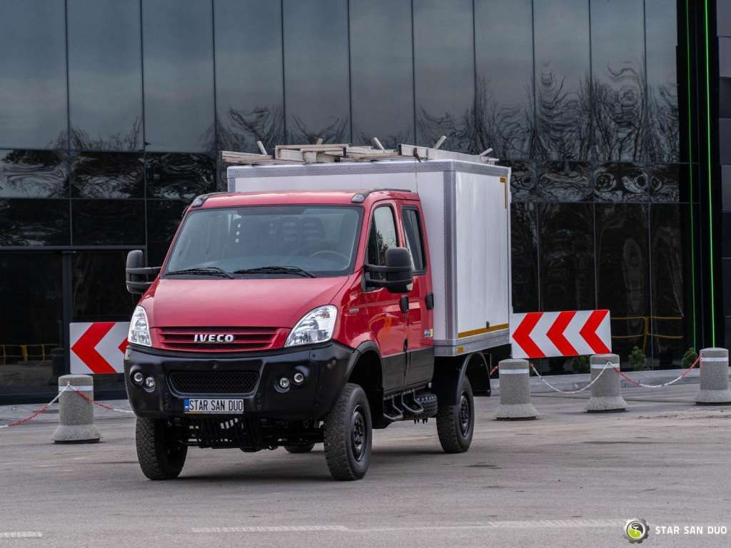 Iveco DAILY 4X4 OFFROAD CAMPER BOX DOKA Iveco DAILY 4X4 OFFROAD CAMPER BOX DOKA - Kabiinišassiiga veoauto: pilt 2 Iveco DAILY 4X4 OFFROAD CAMPER BOX DOKA Iveco DAILY 4X4 OFFROAD CAMPER BOX DOKA - Kabiinišassiiga veoauto: pilt 2