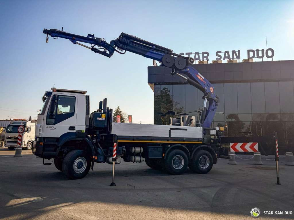 Iveco TRAKKER 450 6x6 PM41S FLY JIB Crane Kipper - Kraanaga veoauto: pilt 5 Iveco TRAKKER 450 6x6 PM41S FLY JIB Crane Kipper - Kraanaga veoauto: pilt 5