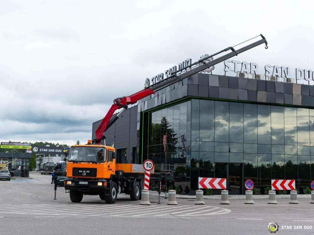MAN 27.402 F10 6x6 HMF 3620 K4 Hds Crane - Kraanaga veoauto: pilt 2 MAN 27.402 F10 6x6 HMF 3620 K4 Hds Crane - Kraanaga veoauto: pilt 2