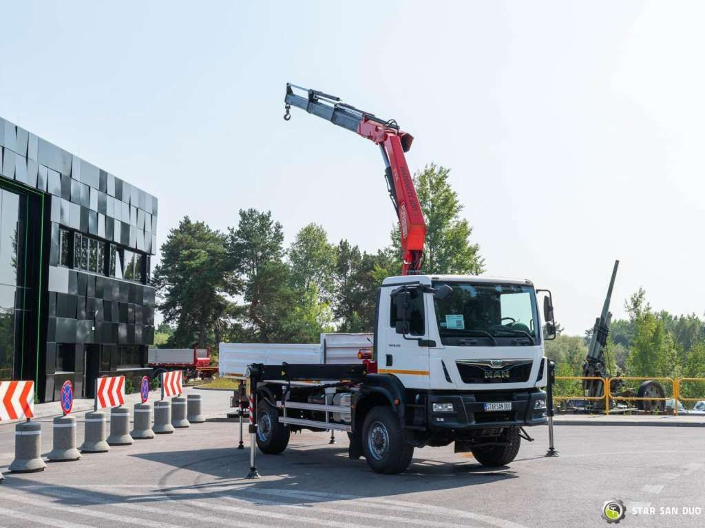 MAN  TGM 18.250 4x4 Fassi F215A.0.23 Active HDS Cran - Kraanaga veoauto: pilt 2 MAN  TGM 18.250 4x4 Fassi F215A.0.23 Active HDS Cran - Kraanaga veoauto: pilt 2