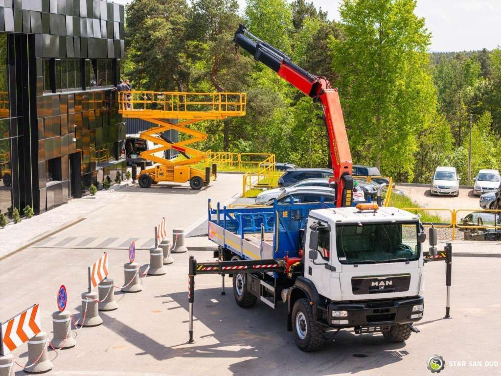 MAN TGM 18 250 4x4 PALFINGER PK 27001 HDS Crane Kra - Kallurauto: pilt 2 MAN TGM 18 250 4x4 PALFINGER PK 27001 HDS Crane Kra - Kallurauto: pilt 2