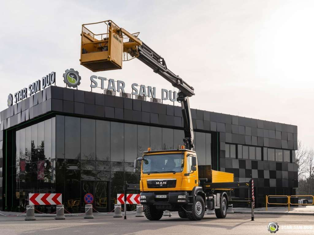 MAN TGM 18.340 4x4 PALFINGER PK 20002 CRANE BASKET MAN TGM 18.340 4x4 PALFINGER PK 20002 CRANE BASKET - Kraanaga veoauto, Madelveok/ Platvormveok: pilt 3 MAN TGM 18.340 4x4 PALFINGER PK 20002 CRANE BASKET MAN TGM 18.340 4x4 PALFINGER PK 20002 CRANE BASKET - Kraanaga veoauto, Madelveok/ Platvormveok: pilt 3