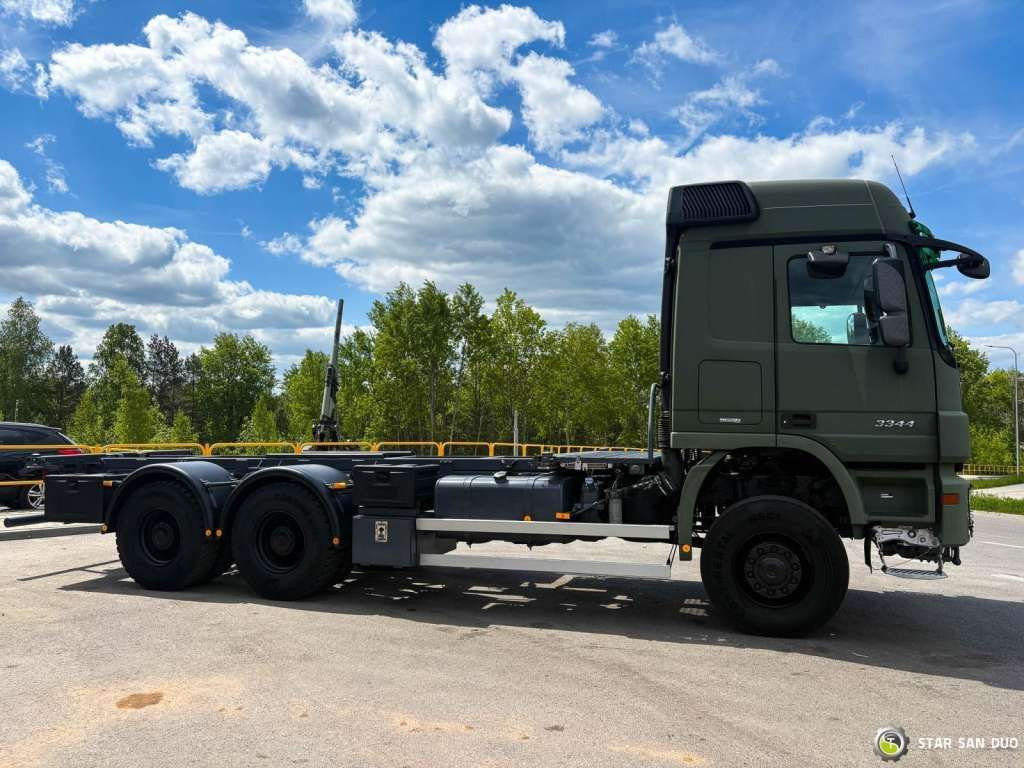Mercedes-Benz ACTROS 3344 6x6 System Twist Lock - Kabiinišassiiga veoauto: pilt 5 Mercedes-Benz ACTROS 3344 6x6 System Twist Lock - Kabiinišassiiga veoauto: pilt 5