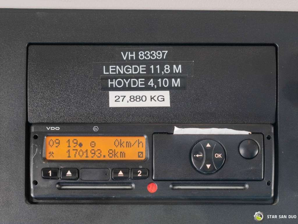 Kraanaga veoauto Mercedes-Benz  AROCS 3251 8x4 HMF 8520 Fly Jib Winch: pilt 19