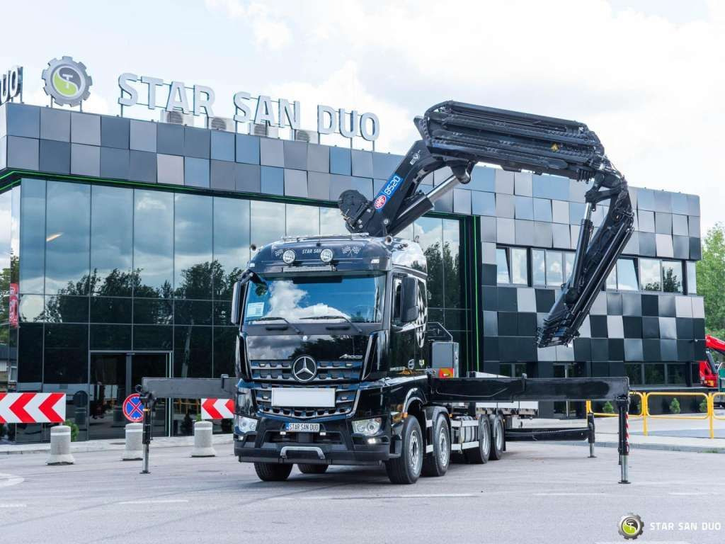 Mercedes-Benz AROCS 3251 8x4 HMF 8520 Fly Jib Winch - Kraanaga veoauto: pilt 4 Mercedes-Benz AROCS 3251 8x4 HMF 8520 Fly Jib Winch - Kraanaga veoauto: pilt 4