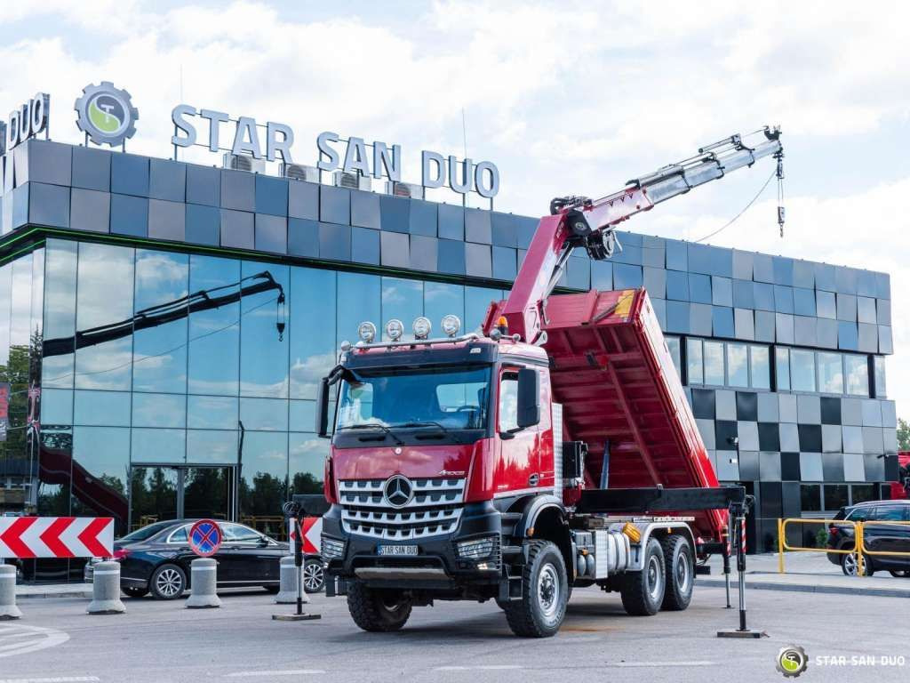 Mercedes-Benz AROCS 3345 6x6 HMF 3220 Winch Crane Tipper - Kallurauto: pilt 1 Mercedes-Benz AROCS 3345 6x6 HMF 3220 Winch Crane Tipper - Kallurauto: pilt 1