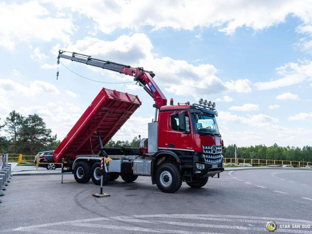 Mercedes-Benz AROCS 3345 6x6 HMF 3220 Winch Crane Tipper - Kallurauto: pilt 5 Mercedes-Benz AROCS 3345 6x6 HMF 3220 Winch Crane Tipper - Kallurauto: pilt 5