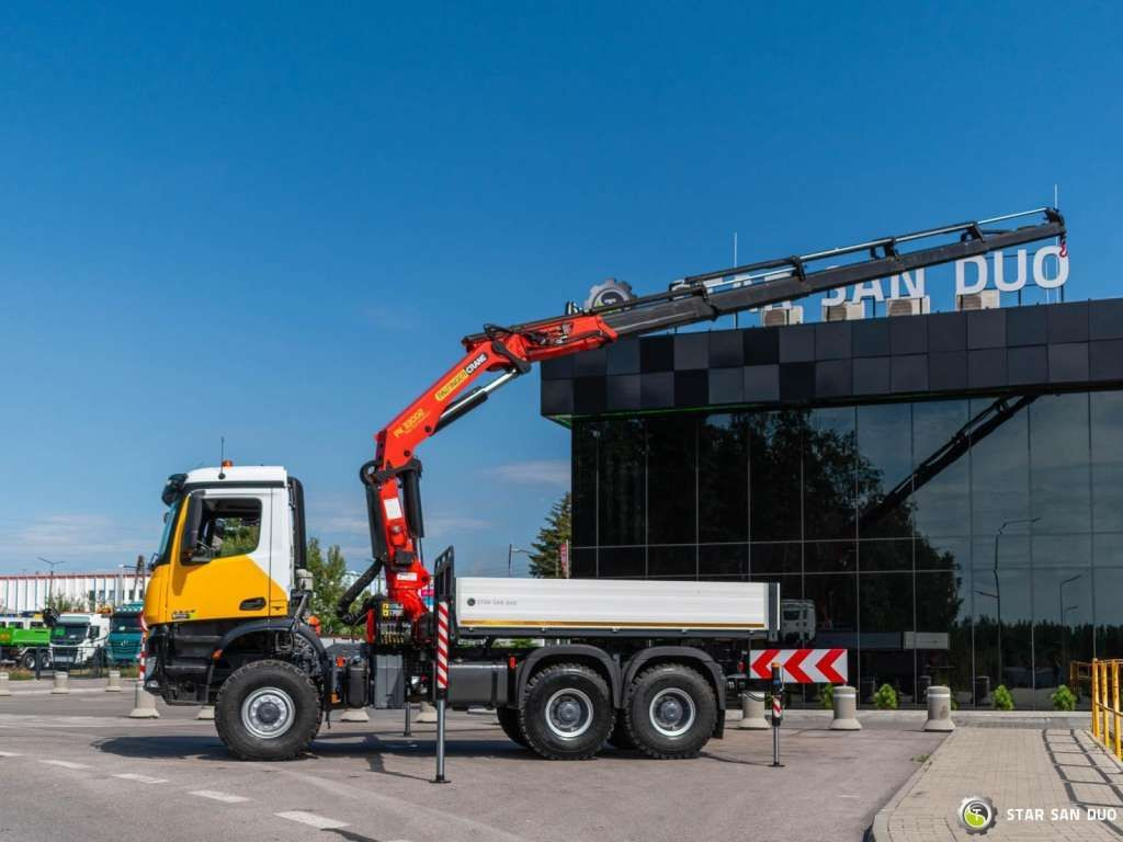 Mercedes-Benz AROCS 3345 6x6 PALFINGER PK 33002 Euro 6 Crane - Kraanaga veoauto: pilt 2 Mercedes-Benz AROCS 3345 6x6 PALFINGER PK 33002 Euro 6 Crane - Kraanaga veoauto: pilt 2