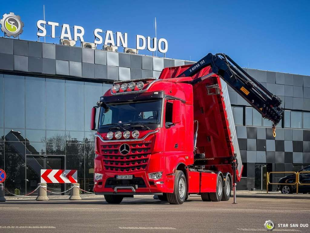 Mercedes-Benz  AROCS 3358L 6x4 HIAB 192X-HIPRO E-6 Crane Kippe - Kraanaga veoauto: pilt 3 Mercedes-Benz  AROCS 3358L 6x4 HIAB 192X-HIPRO E-6 Crane Kippe - Kraanaga veoauto: pilt 3