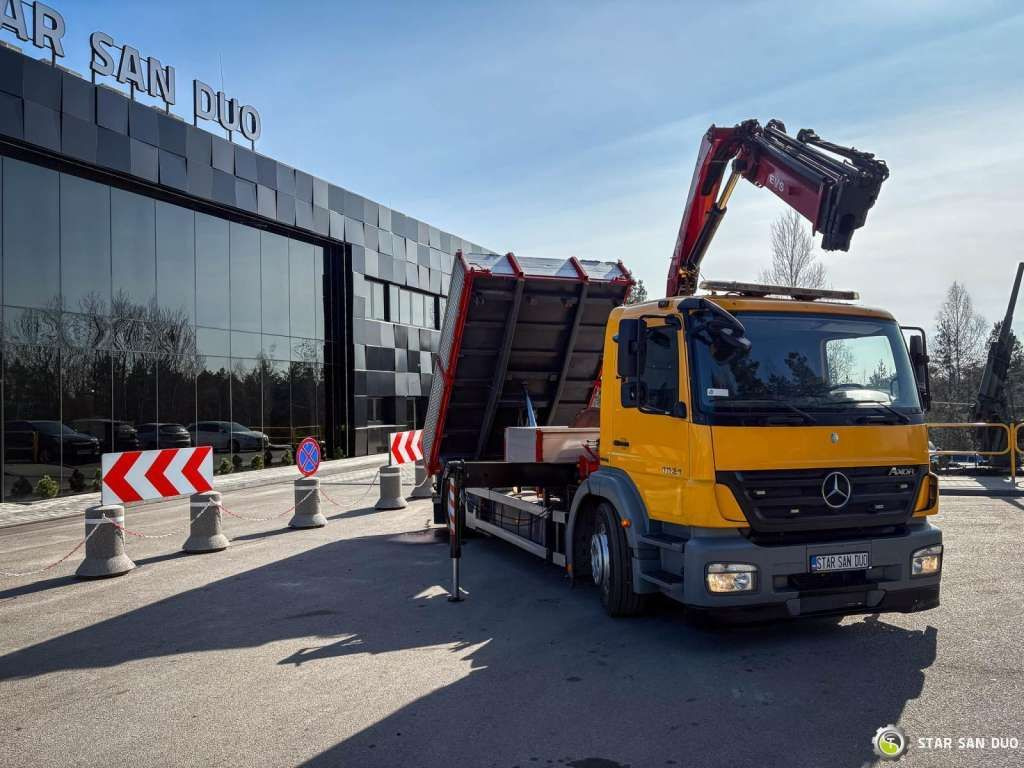 Mercedes-Benz AXOR 1824 4x2 HMF 975 HDS Crane Rotator Kipper Mercedes-Benz AXOR 1824 4x2 HMF 975 HDS Crane Rotator Kipper - Kallurauto: pilt 2 Mercedes-Benz AXOR 1824 4x2 HMF 975 HDS Crane Rotator Kipper Mercedes-Benz AXOR 1824 4x2 HMF 975 HDS Crane Rotator Kipper - Kallurauto: pilt 2
