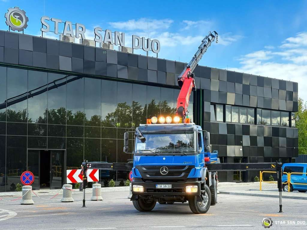 Mercedes-Benz AXOR 1833 4x4 Palfinger PK 22002 EH Crane Winch - Kraanaga veoauto: pilt 3 Mercedes-Benz AXOR 1833 4x4 Palfinger PK 22002 EH Crane Winch - Kraanaga veoauto: pilt 3