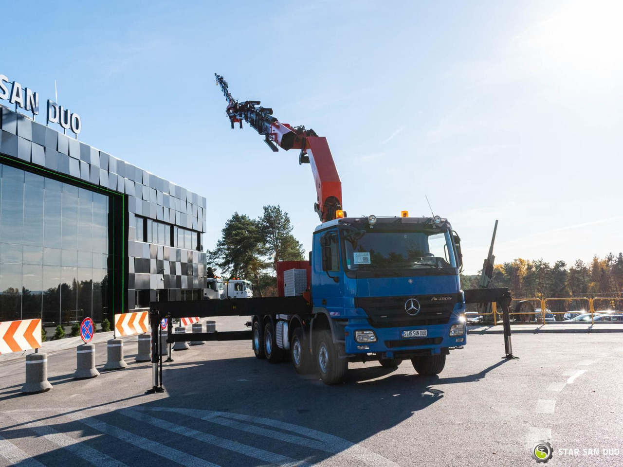 - Kraanaga veoauto: pilt 4 - Kraanaga veoauto: pilt 4