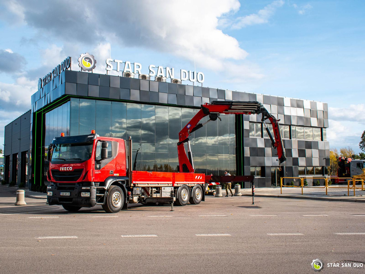 - Kraanaga veoauto: pilt 4 - Kraanaga veoauto: pilt 4