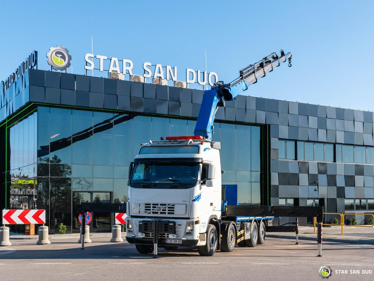 - Kraanaga veoauto: pilt 1 - Kraanaga veoauto: pilt 1