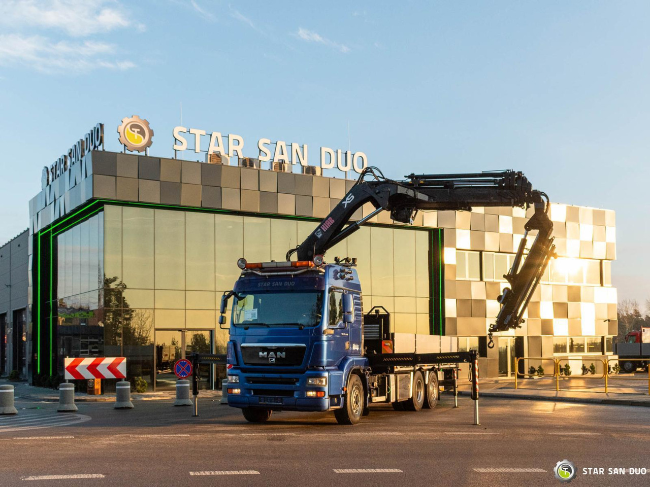 - Kraanaga veoauto: pilt 2 - Kraanaga veoauto: pilt 2