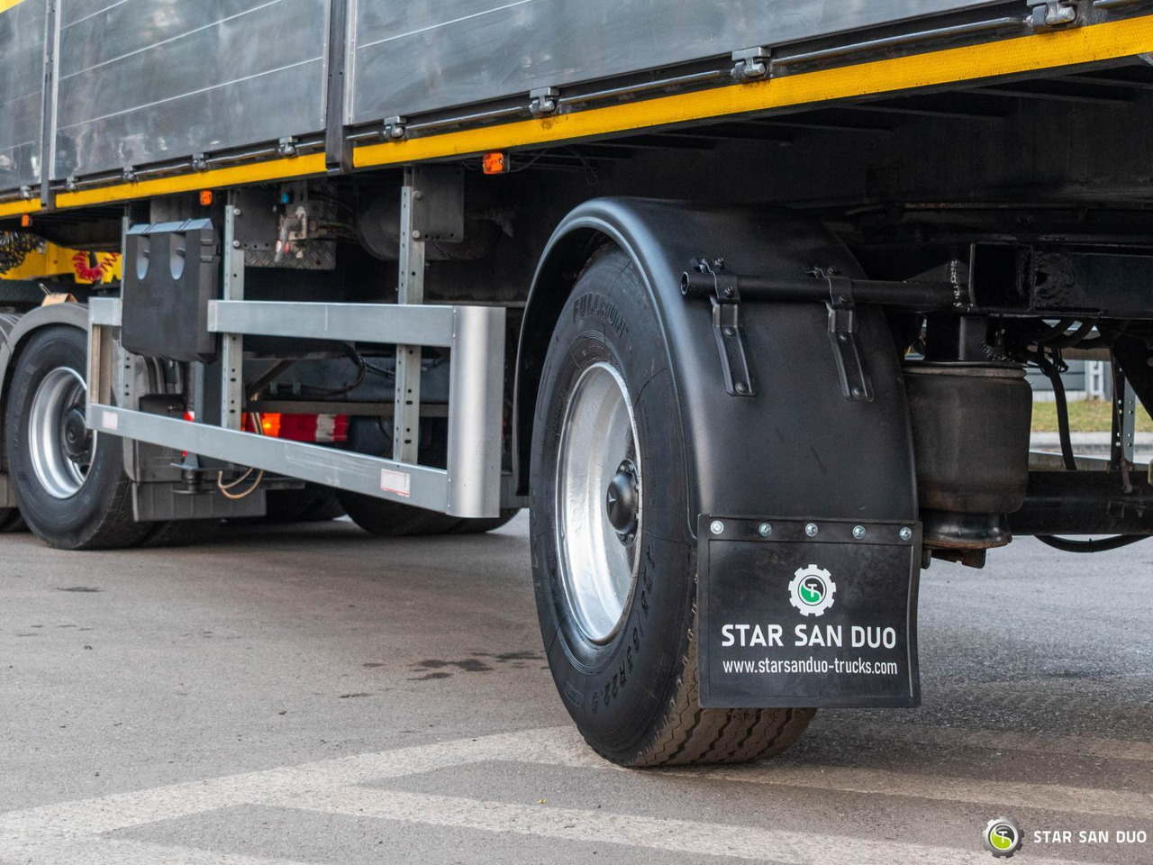 Kraanaga veoauto : pilt 25