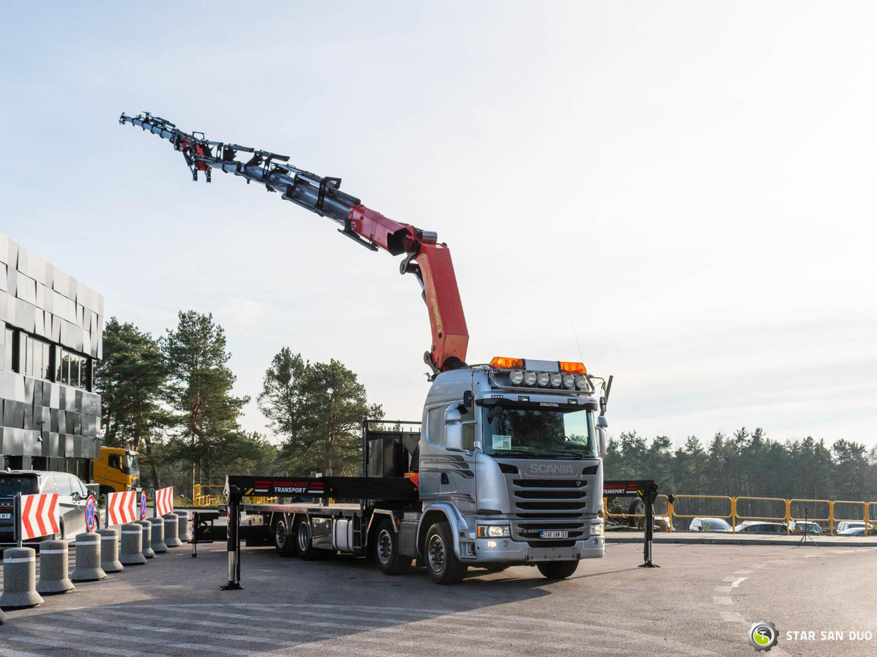 - Kraanaga veoauto: pilt 2 - Kraanaga veoauto: pilt 2