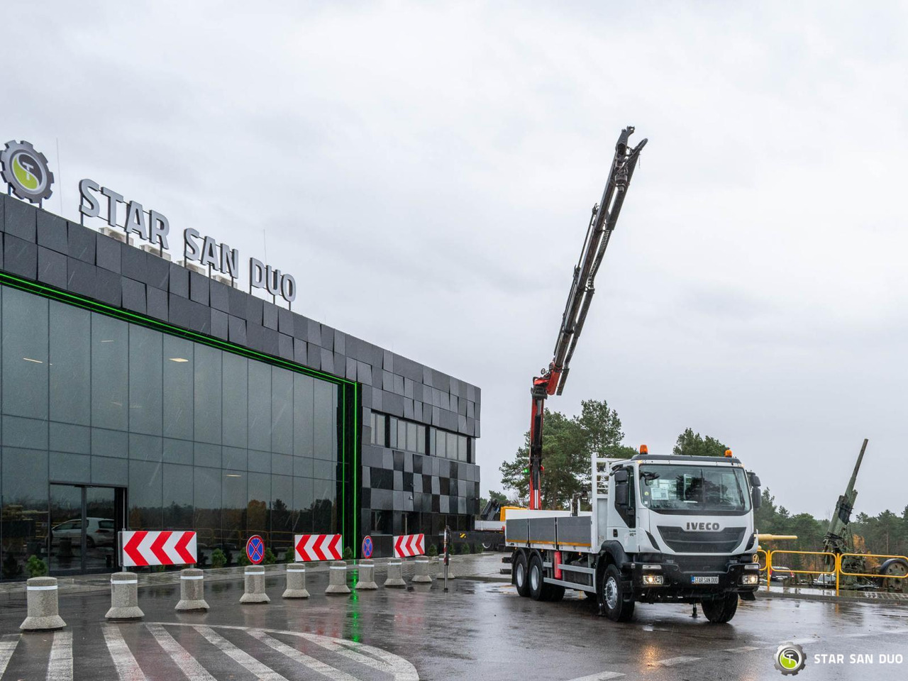 - Kraanaga veoauto: pilt 4 - Kraanaga veoauto: pilt 4