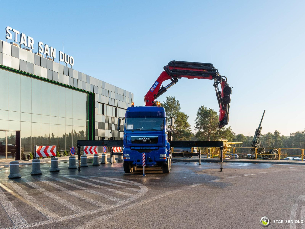 - Kraanaga veoauto: pilt 4 - Kraanaga veoauto: pilt 4