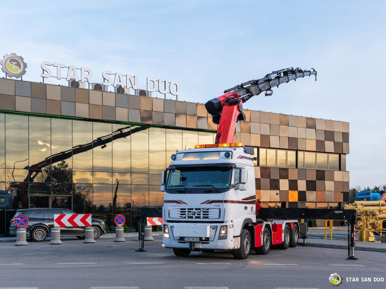 - Kraanaga veoauto: pilt 3 - Kraanaga veoauto: pilt 3