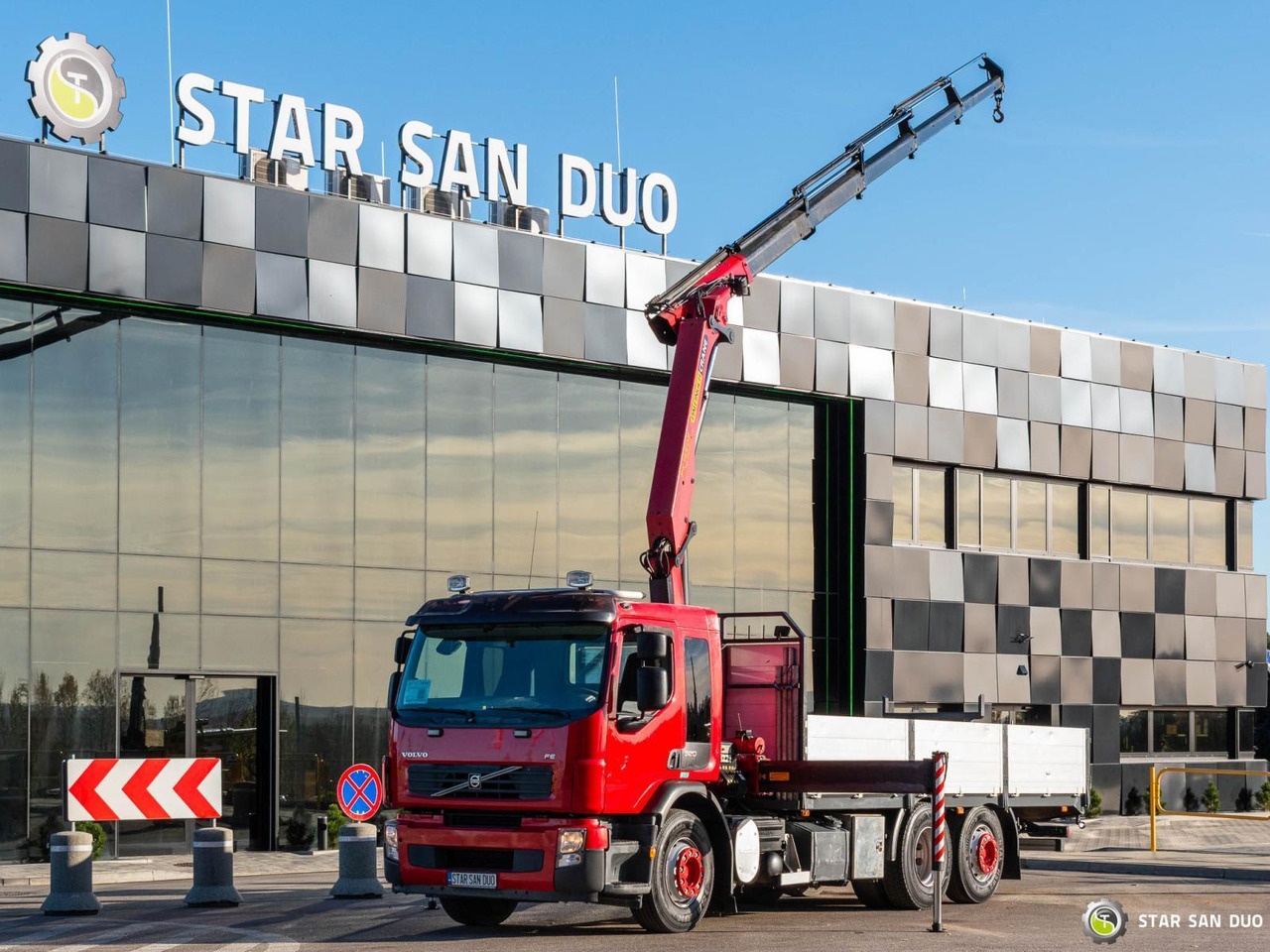 - Kraanaga veoauto: pilt 4 - Kraanaga veoauto: pilt 4