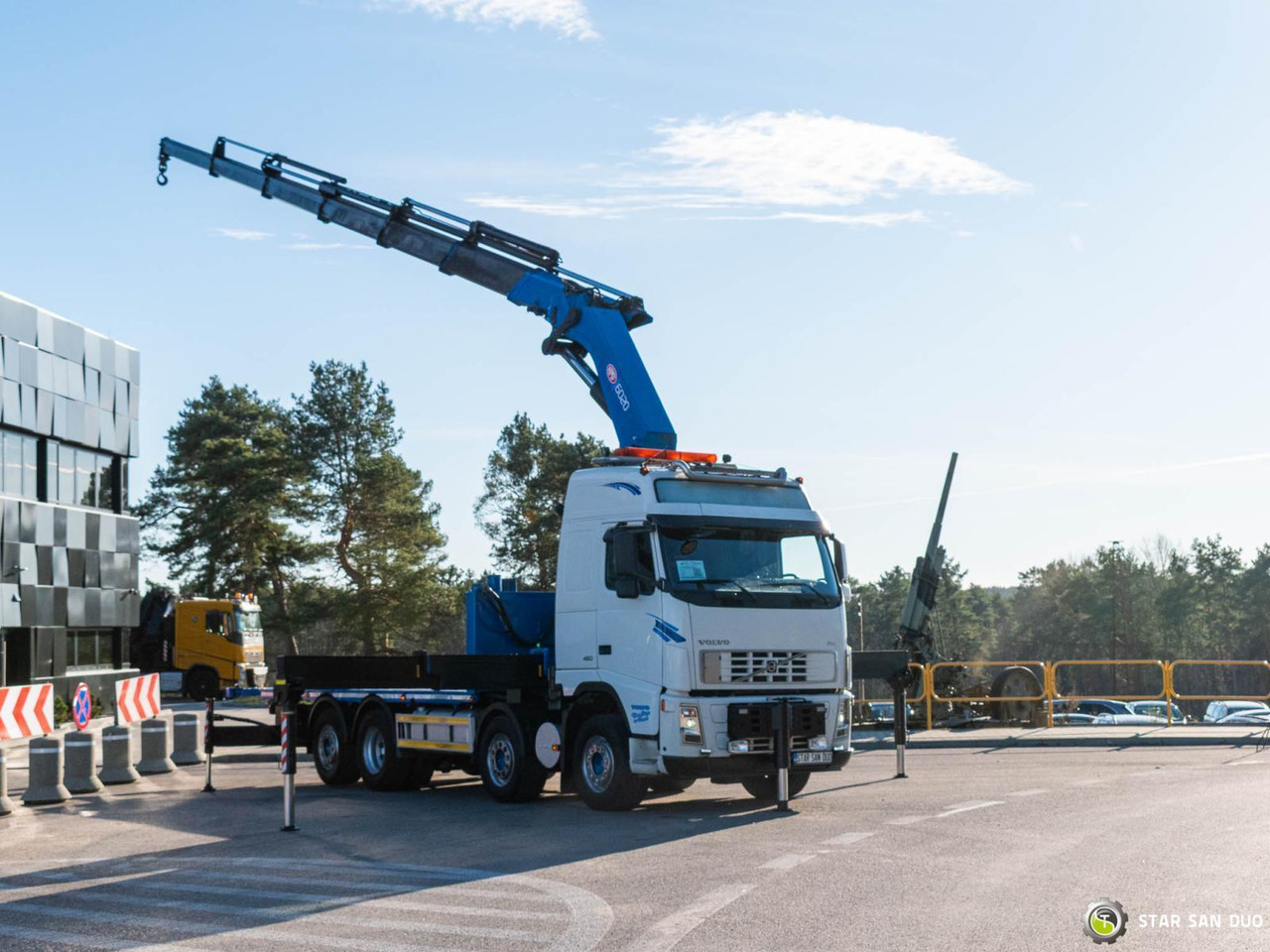 - Kraanaga veoauto: pilt 2 - Kraanaga veoauto: pilt 2