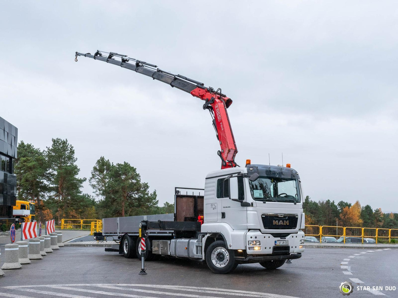 - Kraanaga veoauto: pilt 4 - Kraanaga veoauto: pilt 4