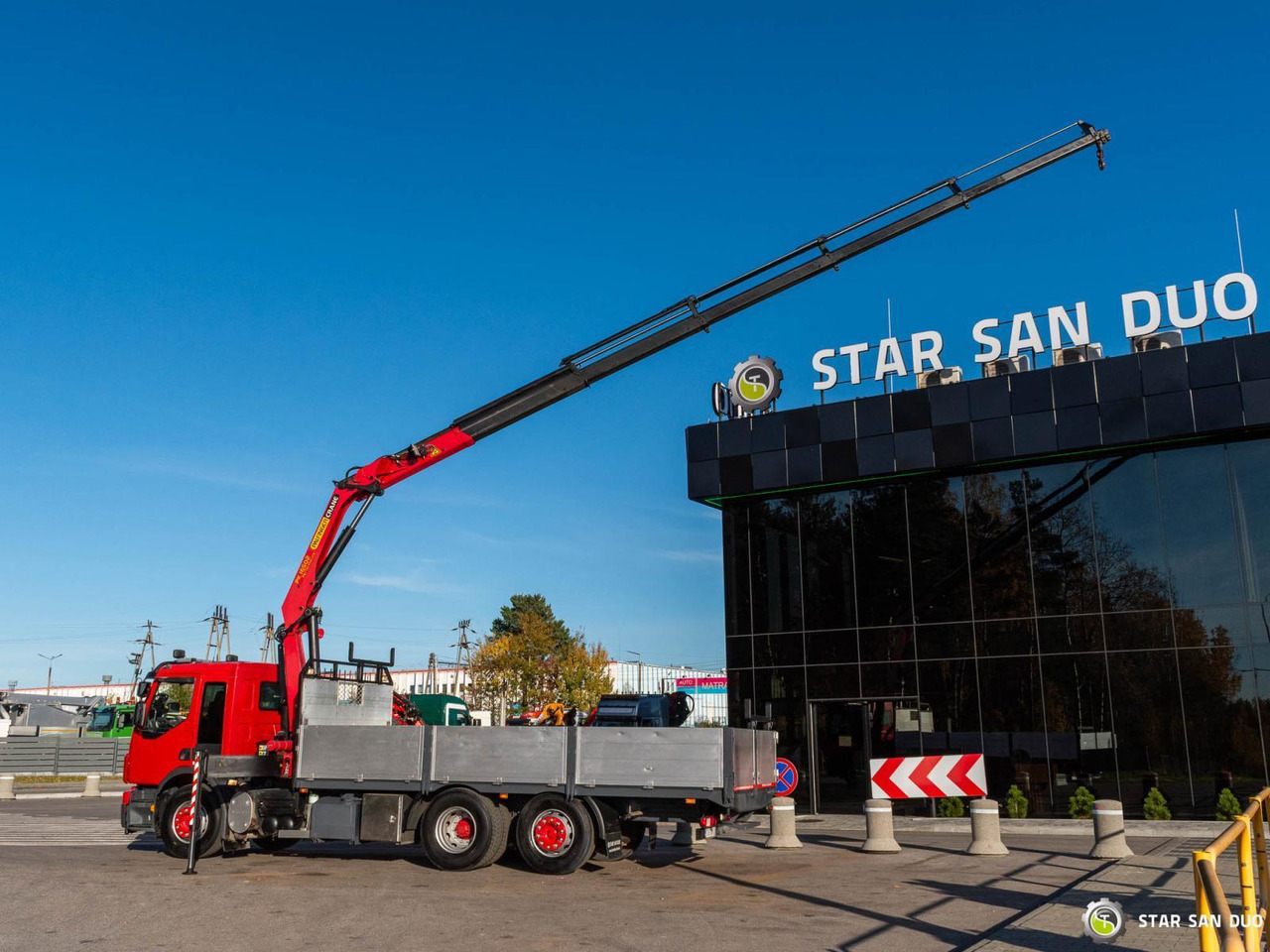 - Kraanaga veoauto: pilt 2 - Kraanaga veoauto: pilt 2