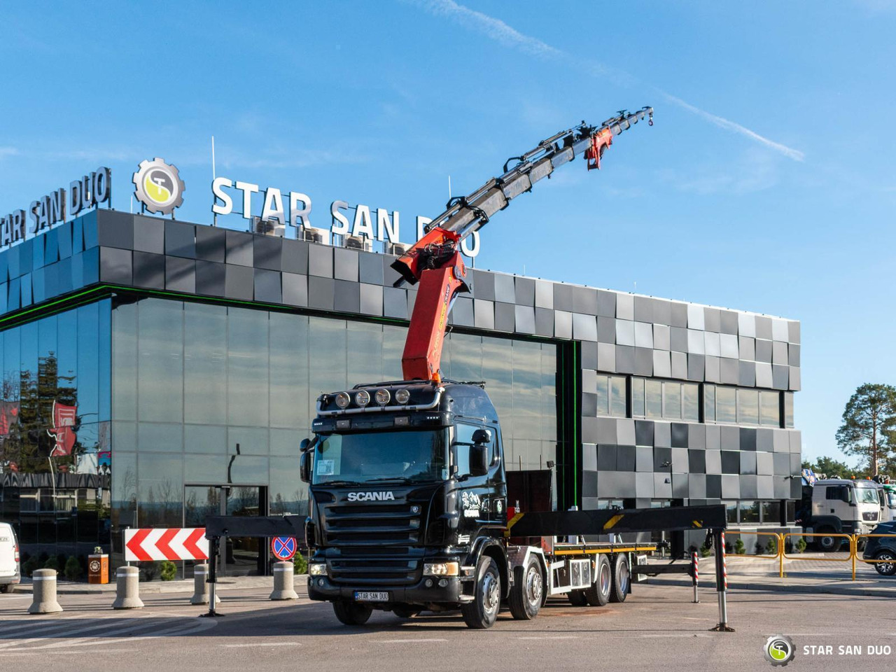 - Kraanaga veoauto: pilt 1 - Kraanaga veoauto: pilt 1