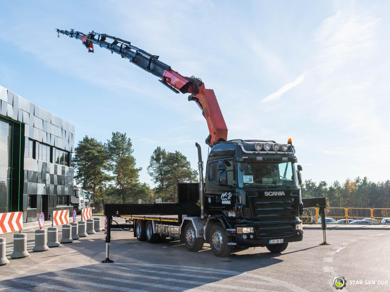 - Kraanaga veoauto: pilt 2 - Kraanaga veoauto: pilt 2