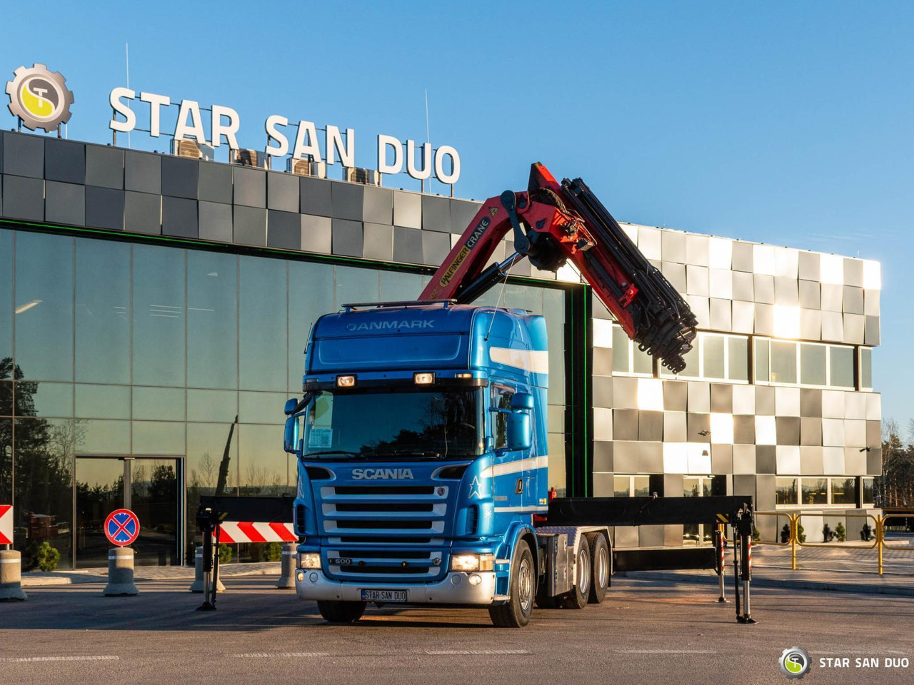 - Kraanaga veoauto: pilt 4 - Kraanaga veoauto: pilt 4