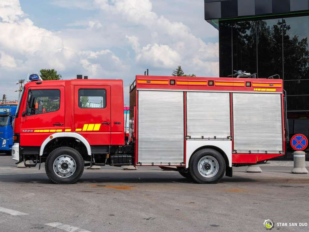 Mercedes-Benz 4x4 ATEGO 1225 CNBOP Fire Brigade - Veoauto: pilt 4 Mercedes-Benz 4x4 ATEGO 1225 CNBOP Fire Brigade - Veoauto: pilt 4