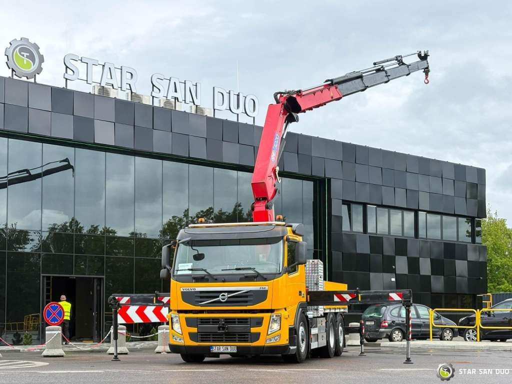 Volvo FM 460 6x4x4 HMF 3220 Crane HDS - Kraanaga veoauto: pilt 1 Volvo FM 460 6x4x4 HMF 3220 Crane HDS - Kraanaga veoauto: pilt 1
