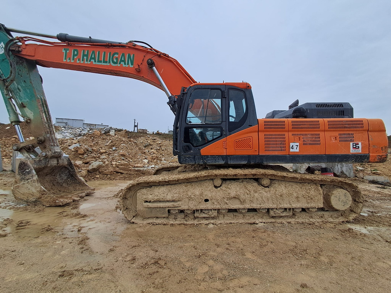 DOOSAN DX 420 LC - Lintekskavaator: pilt 4 DOOSAN DX 420 LC - Lintekskavaator: pilt 4