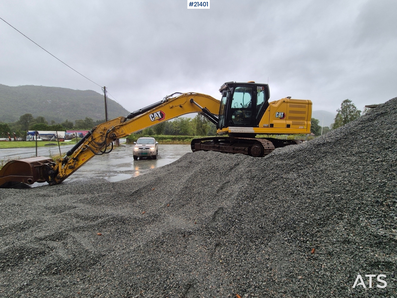 CAT 320 gravemaskin m/ graveskuffe - Lintekskavaator: pilt 2 CAT 320 gravemaskin m/ graveskuffe - Lintekskavaator: pilt 2