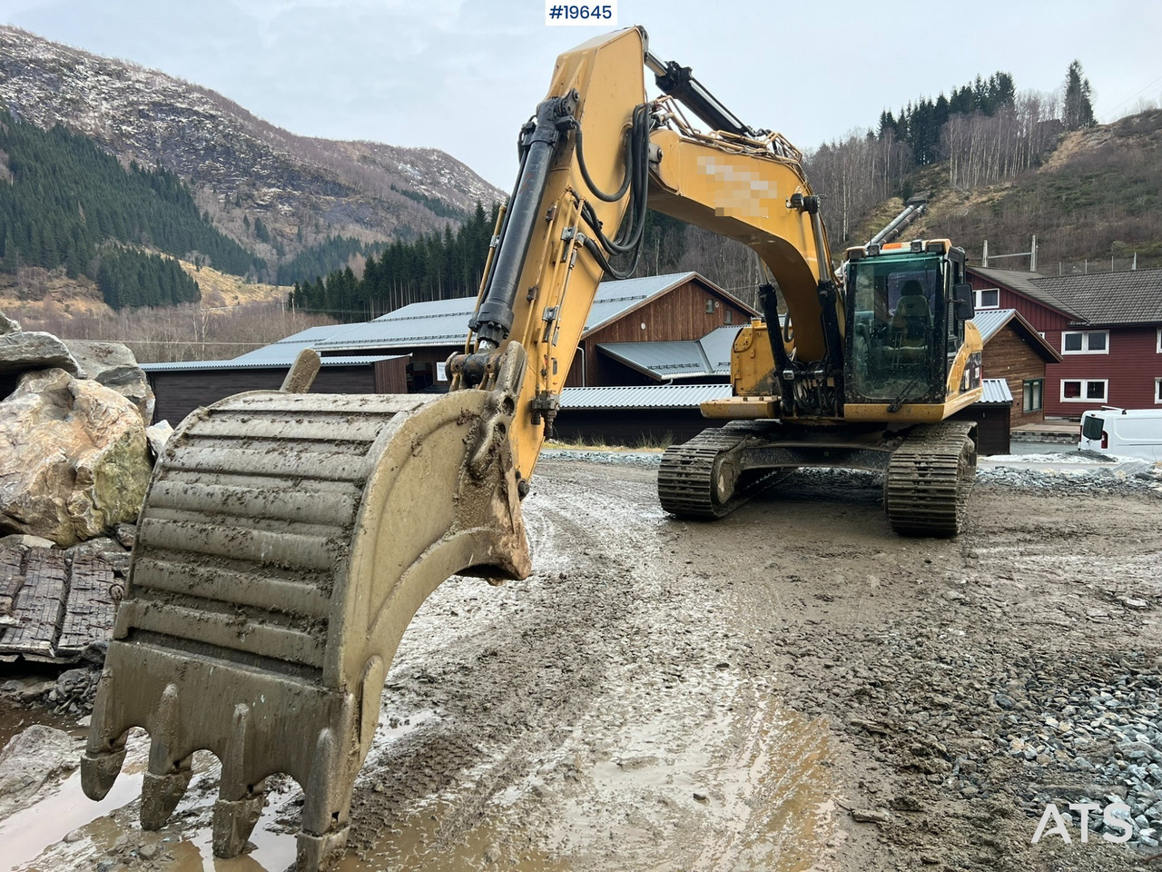 Caterpillar 323D - Ekskavaator: pilt 4 Caterpillar 323D - Ekskavaator: pilt 4