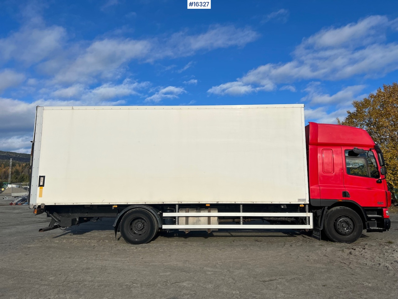 DAF CF75.360 - Kasti veoauto: pilt 4 DAF CF75.360 - Kasti veoauto: pilt 4
