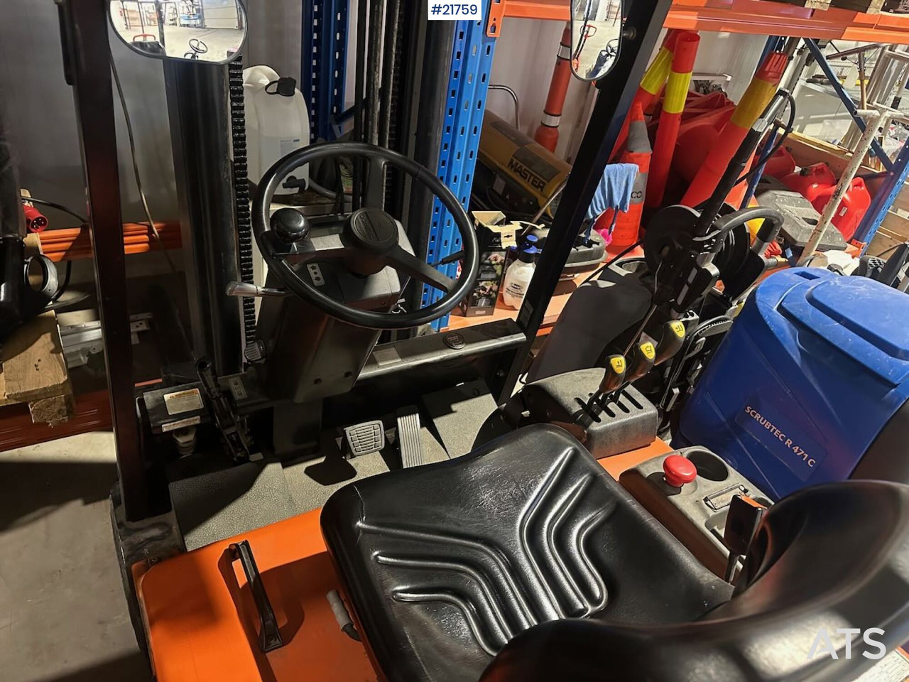 Daewoo B20T truck m/ 4,5 m løftehøyde - Madal platvormpoolhaagis: pilt 3 Daewoo B20T truck m/ 4,5 m løftehøyde - Madal platvormpoolhaagis: pilt 3