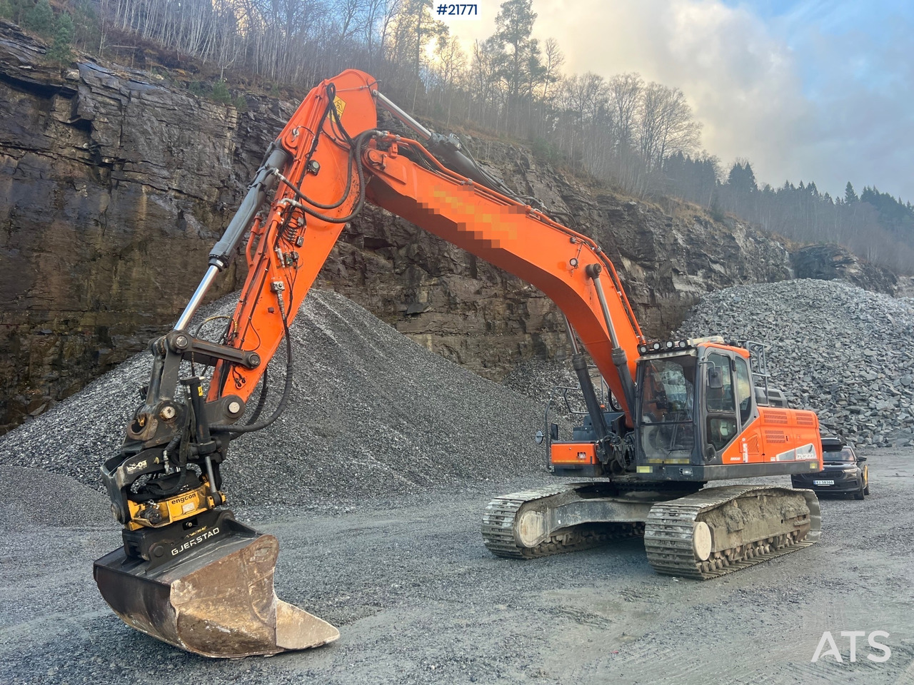 Doosan Dx300lc-5 Gravemaskin m/ rototilt og pusseskuffe - Ekskavaator: pilt 2 Doosan Dx300lc-5 Gravemaskin m/ rototilt og pusseskuffe - Ekskavaator: pilt 2