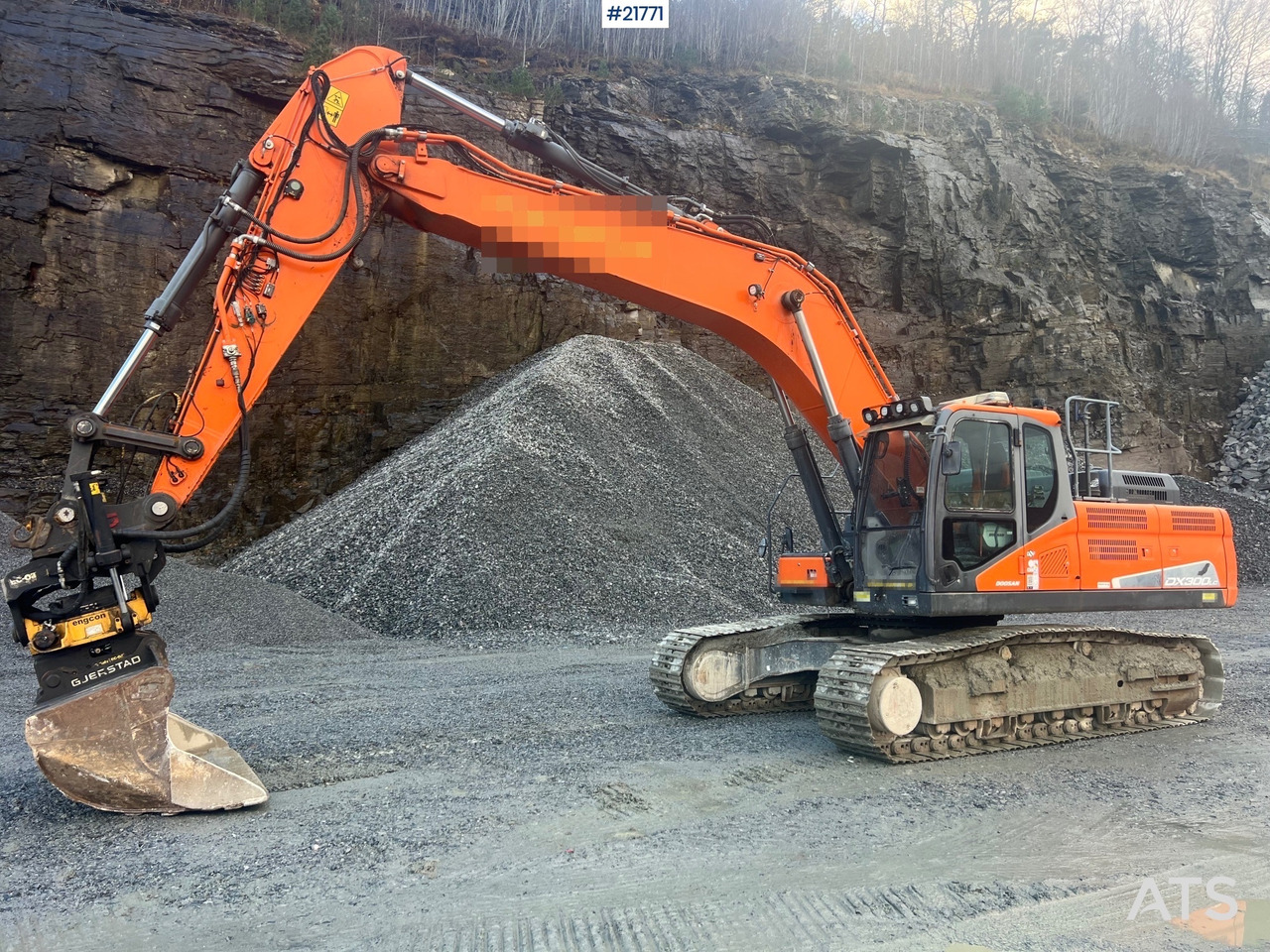 Doosan Dx300lc-5 Gravemaskin m/ rototilt og pusseskuffe - Ekskavaator: pilt 1 Doosan Dx300lc-5 Gravemaskin m/ rototilt og pusseskuffe - Ekskavaator: pilt 1